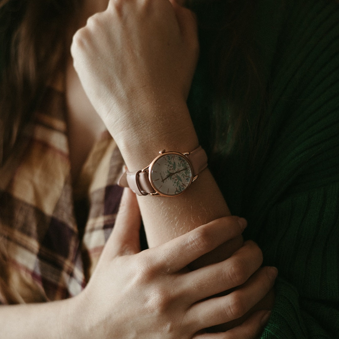 Rose Gold Simply Strawberry Thief Cochineal Pink, レザー 30mm - August Berg (オーガストバーグ)