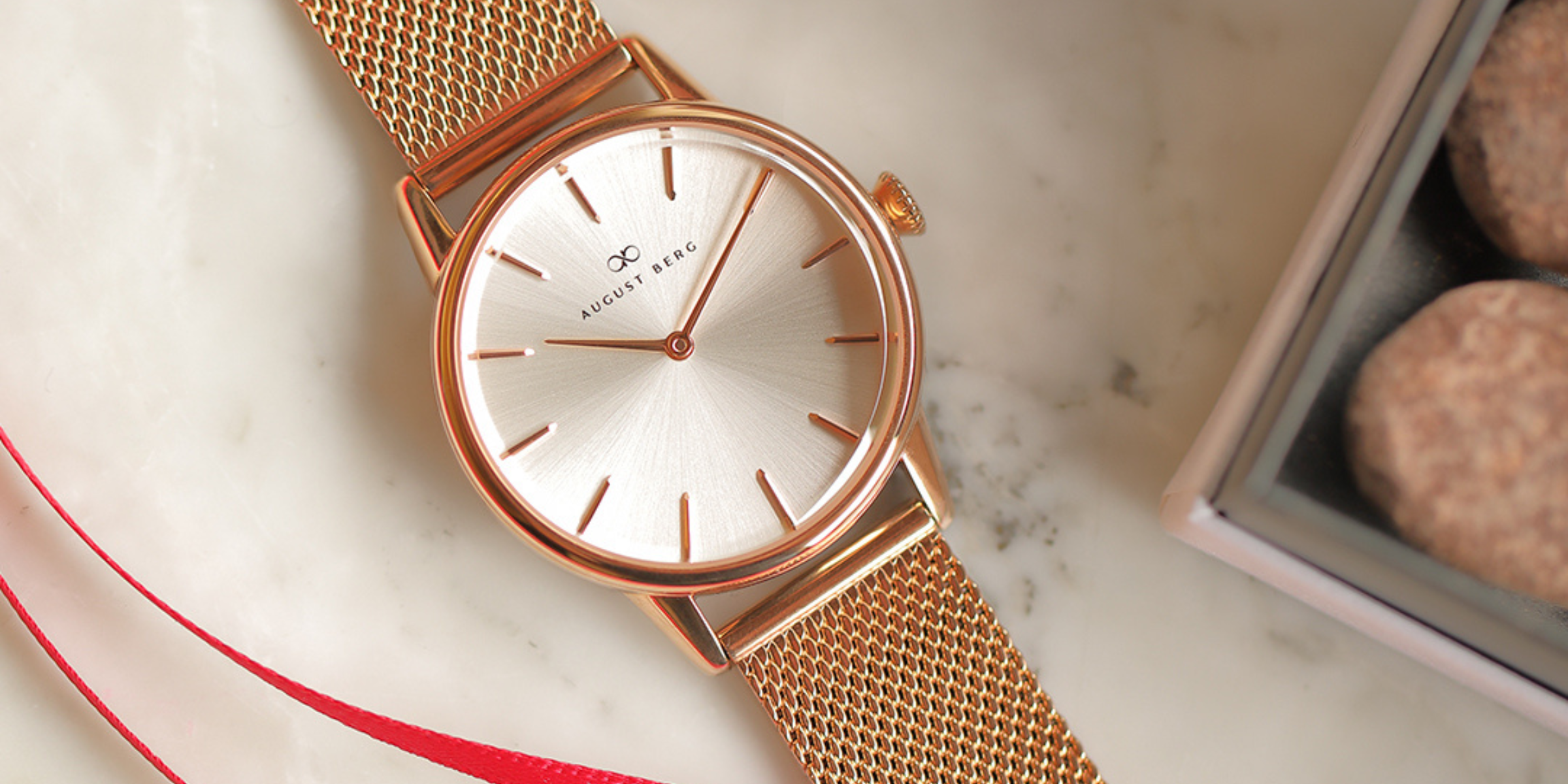 時間を超越した腕時計、永続する思い出： August Bergで理想的な誕生日プレゼントを見つける
